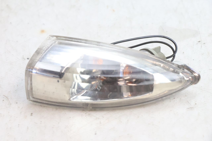 photo de CLIGNOTANT ARRIERE DROIT PIAGGIO FLY 2T 50 (2004 - 2017) - Vue principale