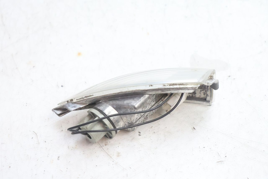 photo de CLIGNOTANT ARRIERE DROIT PIAGGIO FLY 2T 50 (2004 - 2017) - Vue d’ensemble