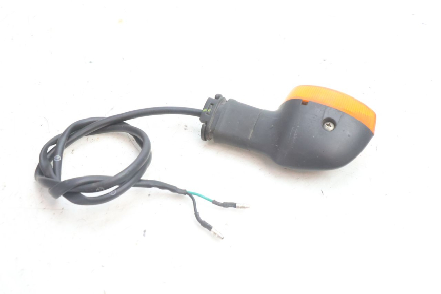 photo de CLIGNOTANT ARRIERE DROIT YAMAHA FZ8 800 (2010 - 2016) - Gros plan technique