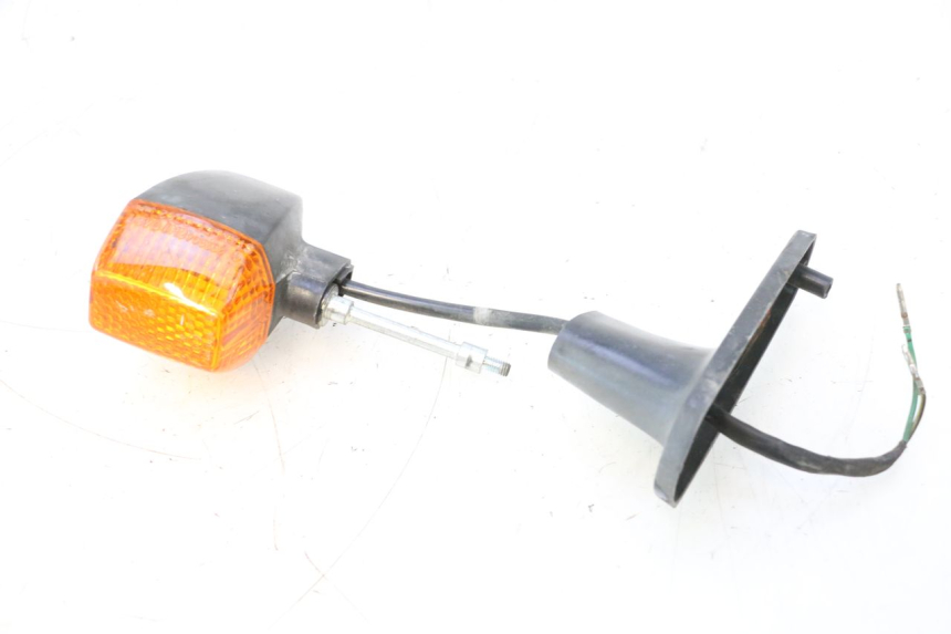 photo de CLIGNOTANT ARRIERE DROIT KAWASAKI GPX F ZX750F 750 (1986 - 1990) - Détail de la pièce