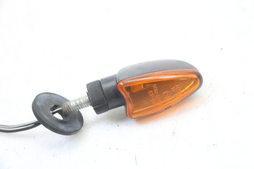 photo de CLIGNOTANT ARRIERE DROIT SUZUKI GS GSE 500 (2001 - 2003)