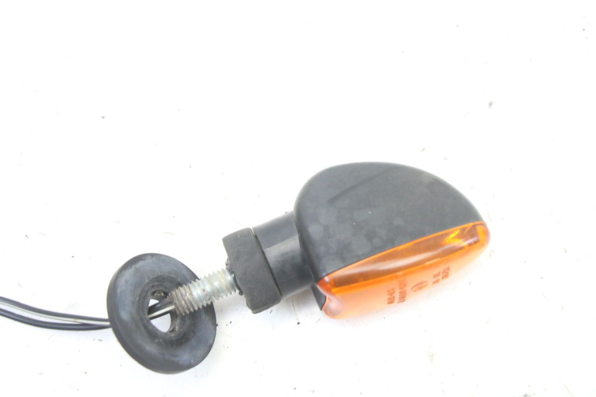 photo de CLIGNOTANT ARRIERE DROIT SUZUKI GS GSE 500 (2001 - 2003)