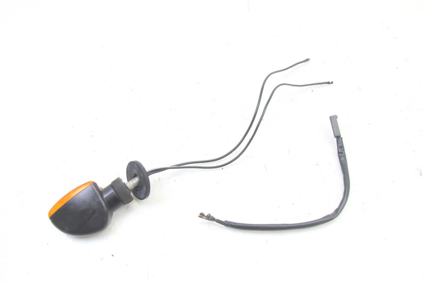 photo de CLIGNOTANT ARRIERE DROIT SUZUKI GS GSE 500 (2001 - 2003)