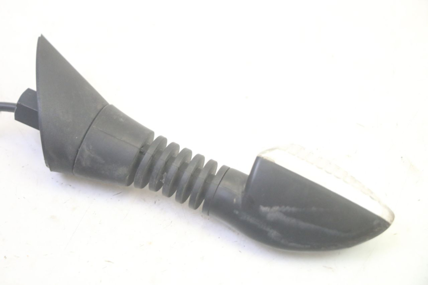 photo de CLIGNOTANT ARRIERE DROIT PIAGGIO MP3 HPE 350 (2018 - 2020) - Autre angle de vue