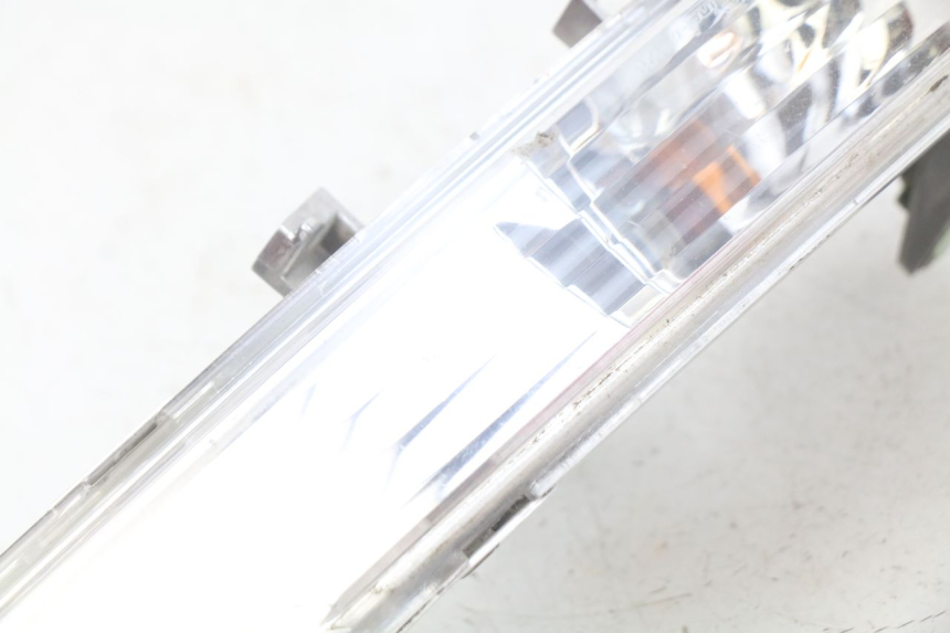 photo de CLIGNOTANT ARRIERE DROIT PEUGEOT GEOPOLIS 400 (2007 - 2013)