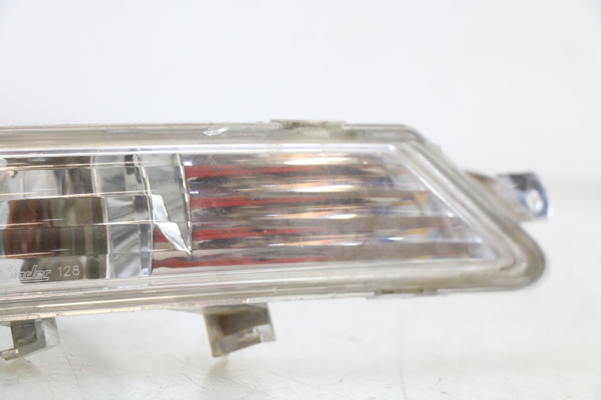 photo de CLIGNOTANT ARRIERE DROIT PEUGEOT GEOPOLIS RS 125 (2007 - 2009)