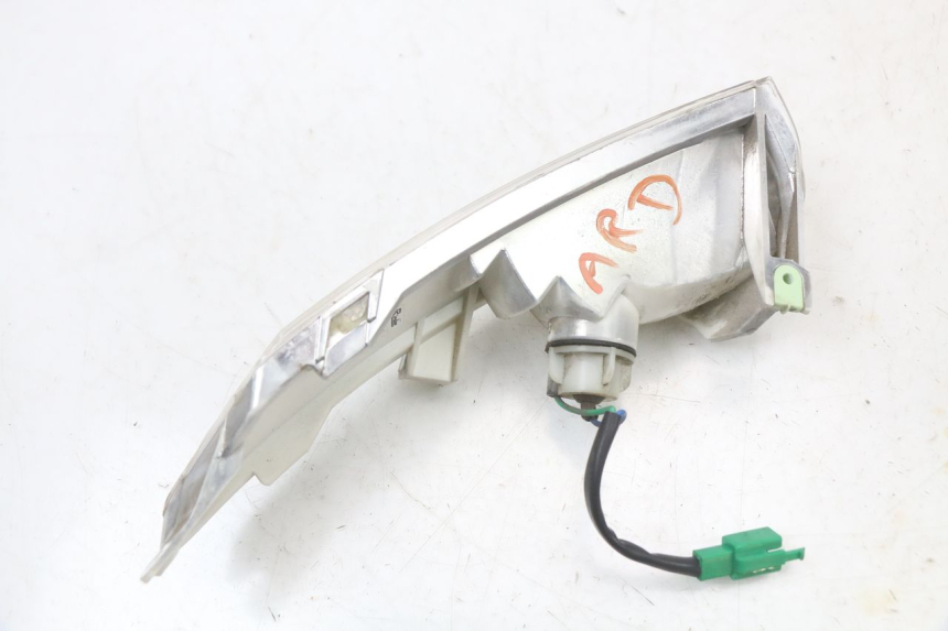 photo de CLIGNOTANT ARRIERE DROIT PEUGEOT GEOPOLIS RS 125 (2007 - 2009)