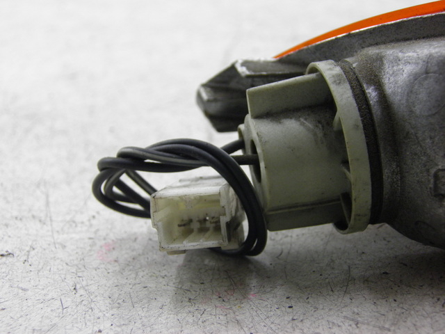 photo de CLIGNOTANT ARRIERE DROIT PIAGGIO FLY 125 (2005 - 2012)