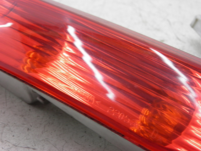 photo de CLIGNOTANT ARRIERE DROIT PIAGGIO X8 125 (2004 - 2007)