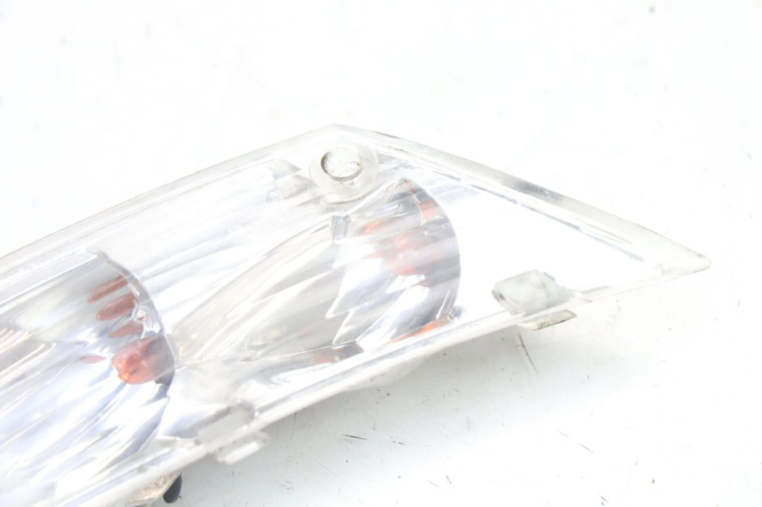 photo de CLIGNOTANT ARRIERE DROIT PIAGGIO ZIP 2T 50 (2009 - 2019)