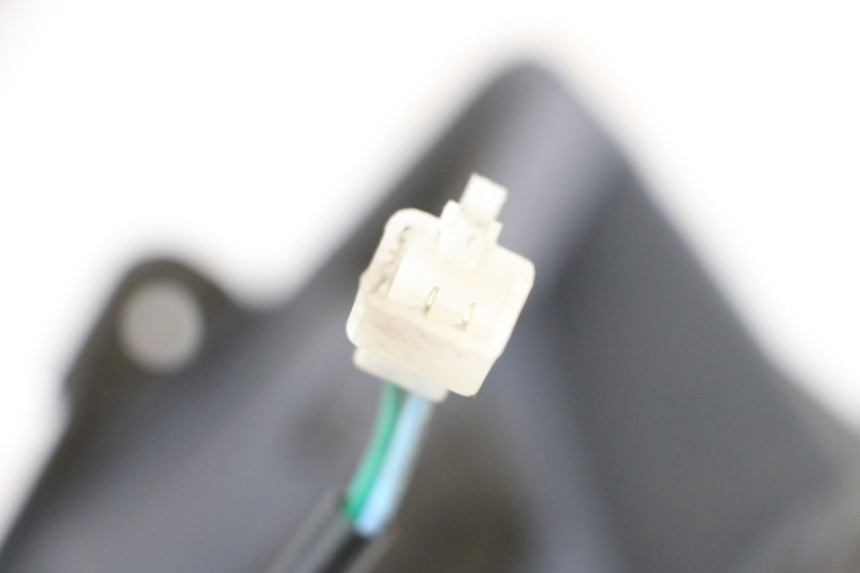 photo de CLIGNOTANT ARRIERE DROIT EFUN PUSA 1 - Points de fixation