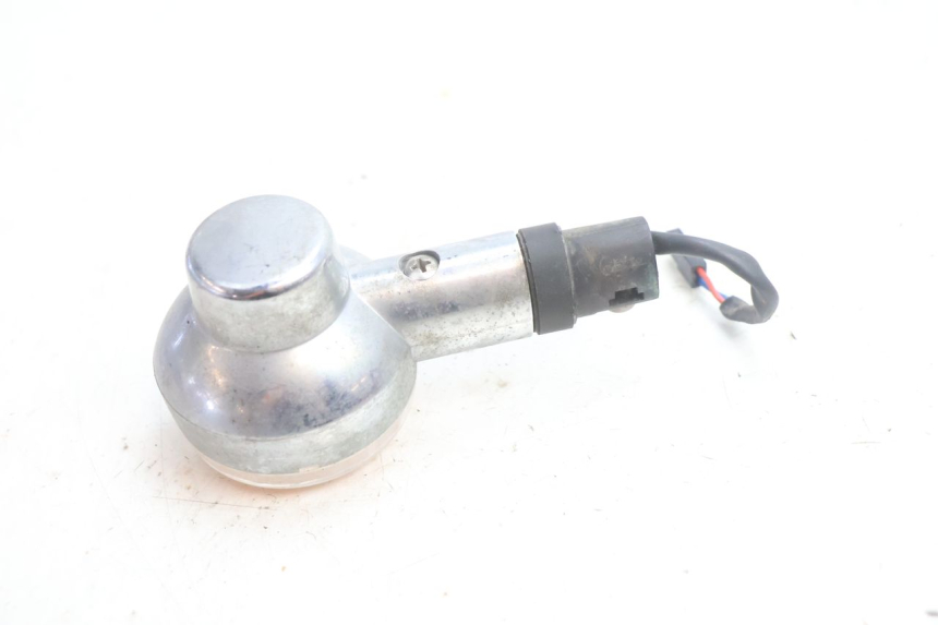 photo de CLIGNOTANT ARRIERE DROIT APRILIA SCARABEO GT 125 (1999 - 2007) - Autre angle de vue