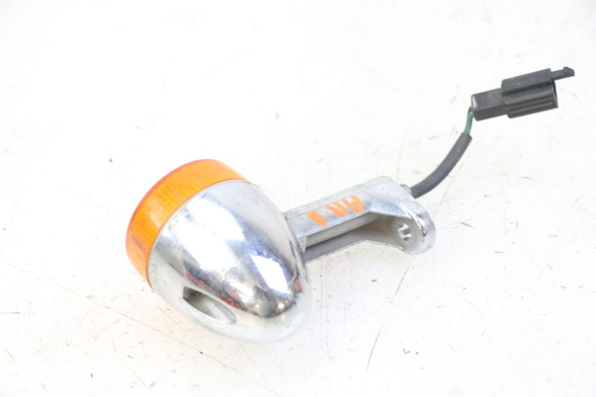 photo de CLIGNOTANT ARRIERE DROIT YAMAHA WHY 50 (1998 - 2000)