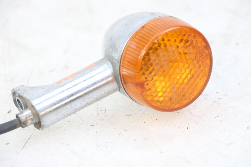 photo de CLIGNOTANT ARRIERE DROIT YAMAHA WHY 50 (1998 - 2000)