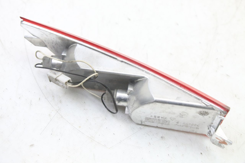 photo de CLIGNOTANT ARRIERE DROIT PIAGGIO XEVO - X EVO 125 (2007 - 2016) - Vue d’ensemble