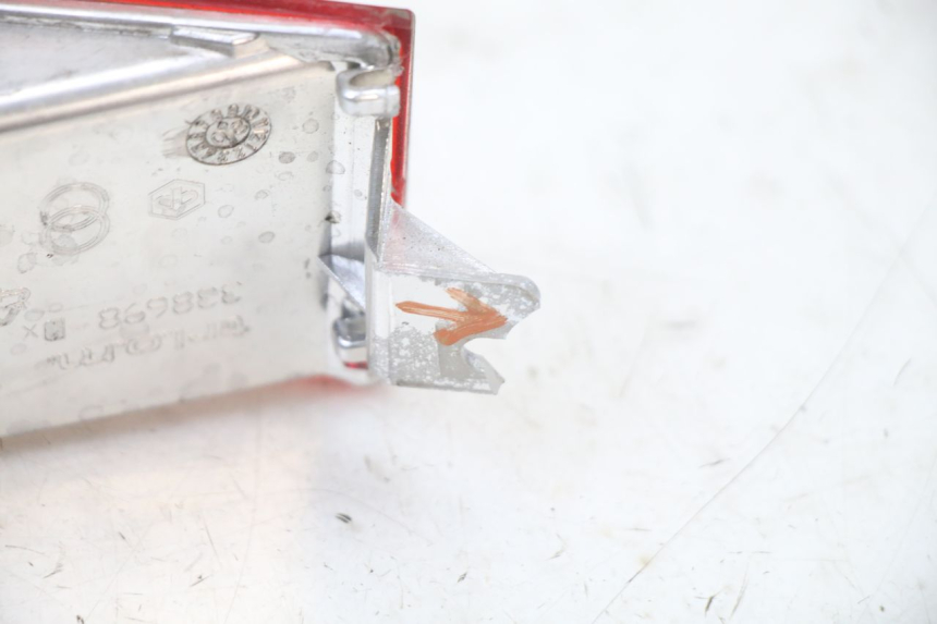 photo de CLIGNOTANT ARRIERE DROIT PIAGGIO XEVO - X EVO 125 (2007 - 2016) - Pièce contrôlée