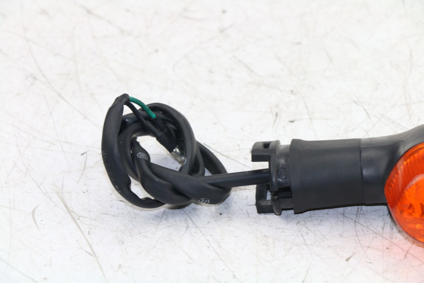 photo de CLIGNOTANT ARRIERE DROIT YAMAHA YZF R6 600 (2010 - 2016)