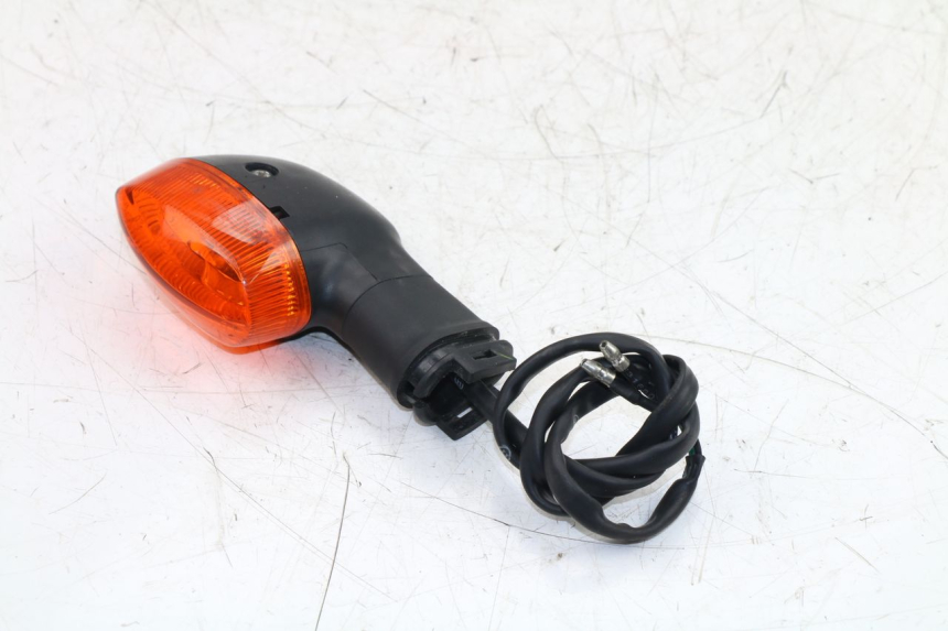 photo de CLIGNOTANT ARRIERE DROIT YAMAHA YZF R6 600 (2010 - 2016)