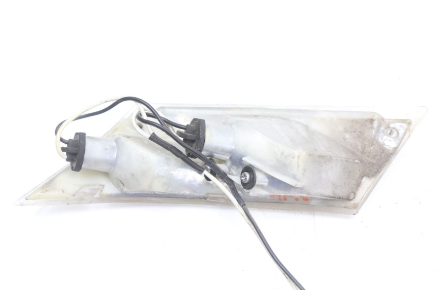 photo de CLIGNOTANT ARRIERE DROIT PIAGGIO ZIP 2T 50 (2009 - 2019)
