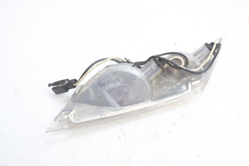 photo de CLIGNOTANT ARRIERE DROIT PIAGGIO ZIP 2T 50 (2009 - 2019) - Vue d’ensemble