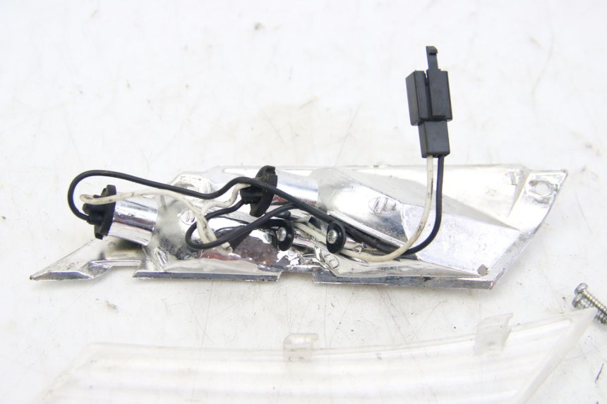 photo de CLIGNOTANT ARRIERE DROIT PIAGGIO ZIP 4T 50 (2018 - 2020)