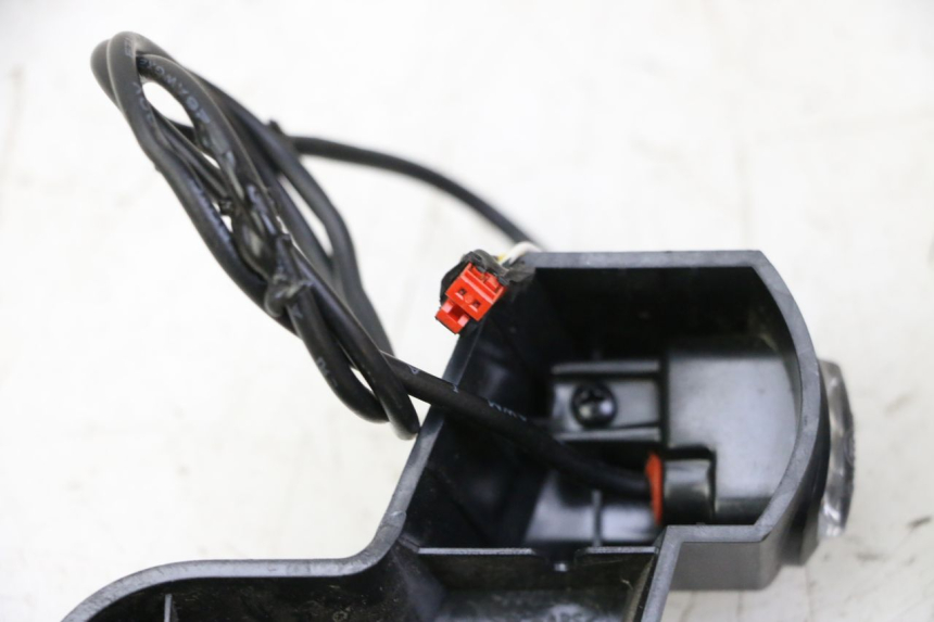 photo de CLIGNOTANT ARRIERE SEGWAY NINEBOT F65I 1