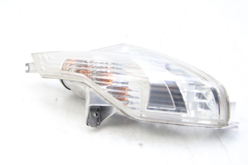 photo de CLIGNOTANT ARRIERE GAUCHE PIAGGIO BEVERLY 125 (2010 - 2015)