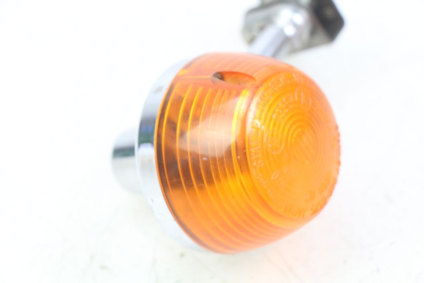 photo de CLIGNOTANT ARRIERE GAUCHE HONDA CM 125 (1983 - 2003) - Vue d’ensemble