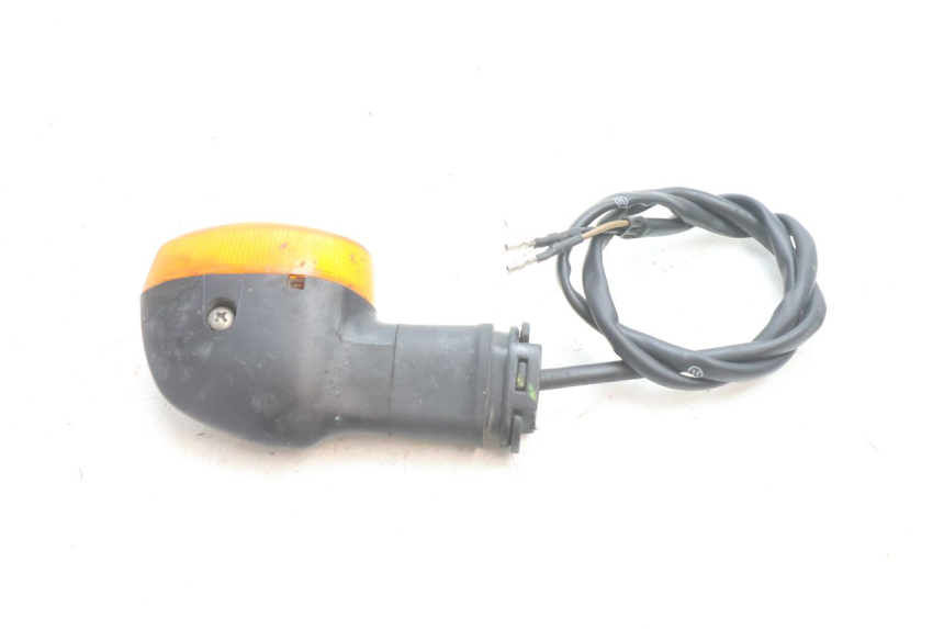 photo de CLIGNOTANT ARRIERE GAUCHE YAMAHA FZ8 800 (2010 - 2016) - Autre angle de vue