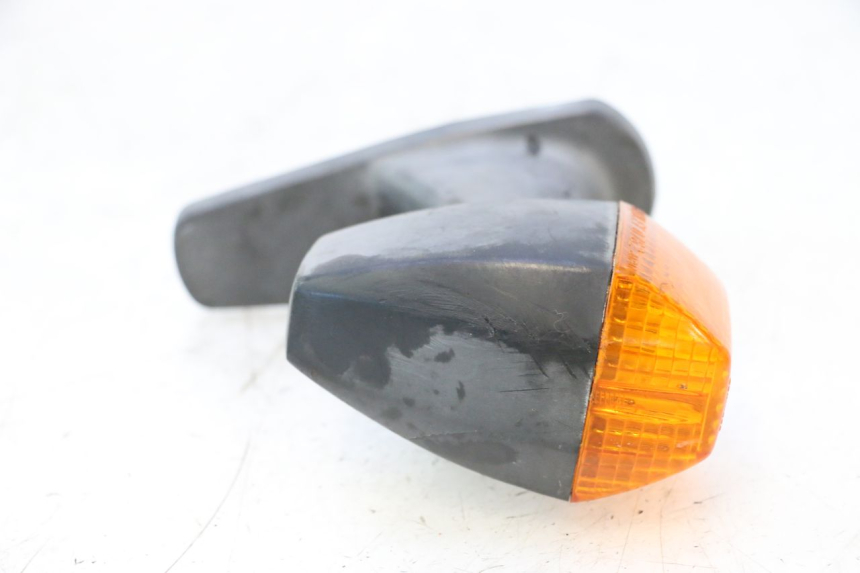 photo de CLIGNOTANT ARRIERE GAUCHE KAWASAKI GPX F ZX750F 750 (1986 - 1990) - État de surface