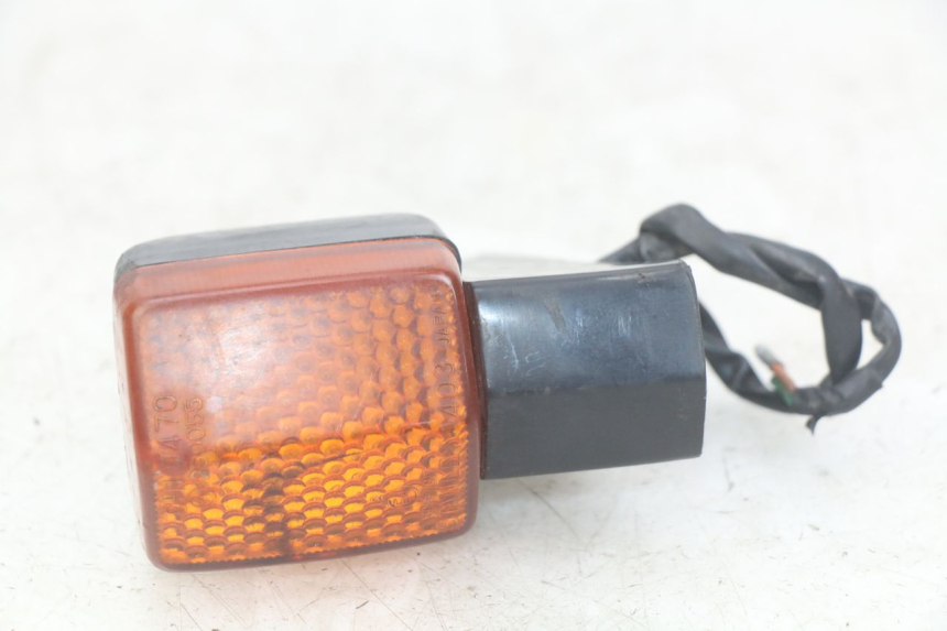 photo de CLIGNOTANT ARRIERE GAUCHE HONDA CBR F SC25 1000 (1989 - 1992)