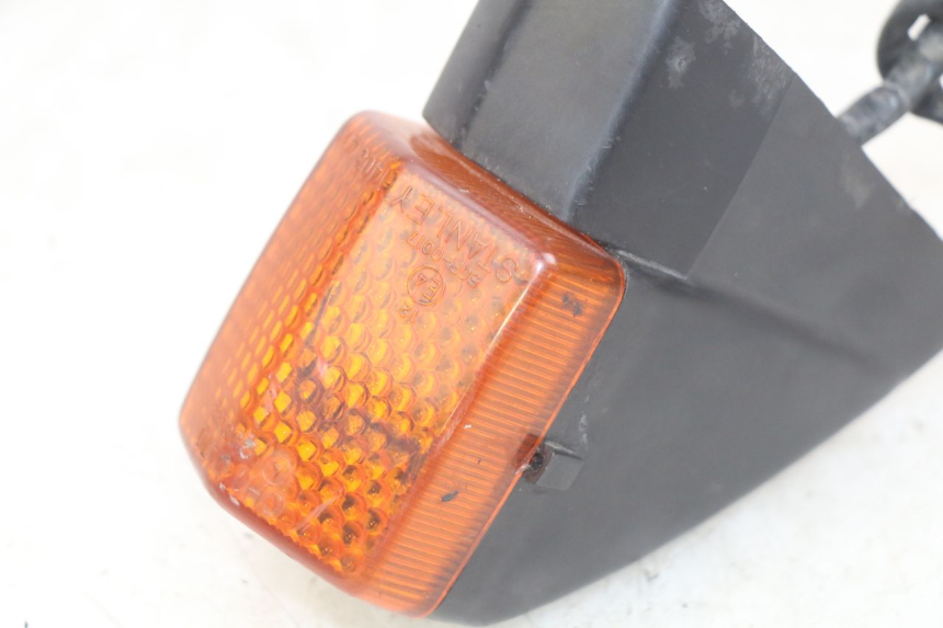 photo de CLIGNOTANT ARRIERE GAUCHE HONDA CBR F SC25 1000 (1989 - 1992)