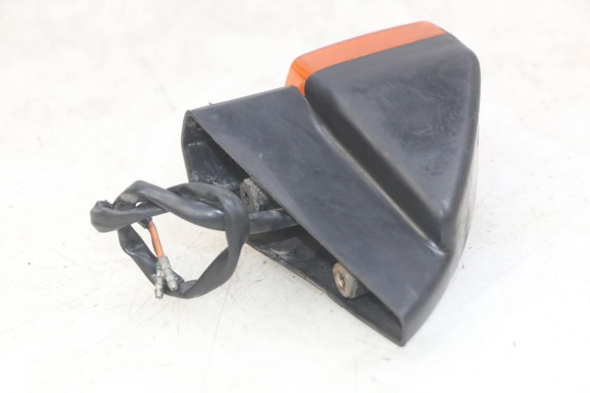 photo de CLIGNOTANT ARRIERE GAUCHE HONDA CBR F SC25 1000 (1989 - 1992)