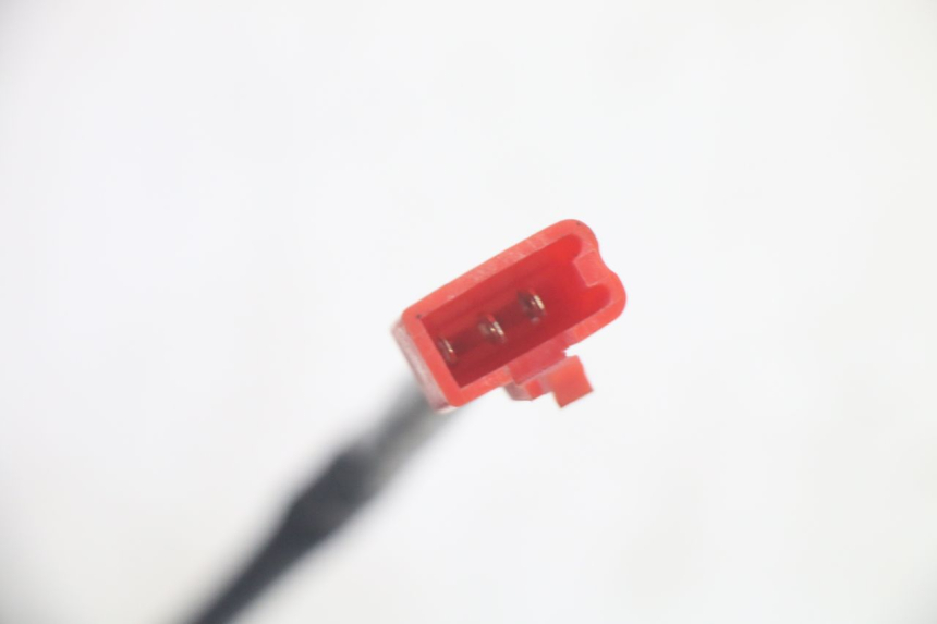 photo de CLIGNOTANT ARRIERE GAUCHE JM MOTORS OLDIES GT 4T 50 (2018 - 2025) - Gros plan technique