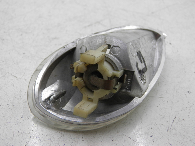 photo de CLIGNOTANT ARRIERE GAUCHE PIAGGIO LIBERTY 2T 50 (2004 - 2008) - Détail de la pièce