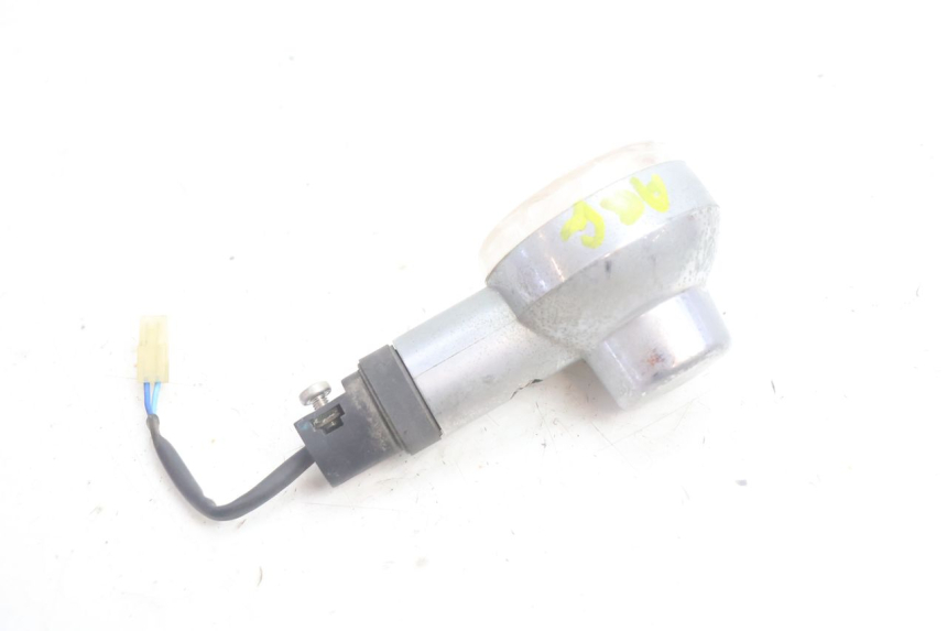 photo de CLIGNOTANT ARRIERE GAUCHE APRILIA SCARABEO GT 125 (1999 - 2007) - Autre angle de vue