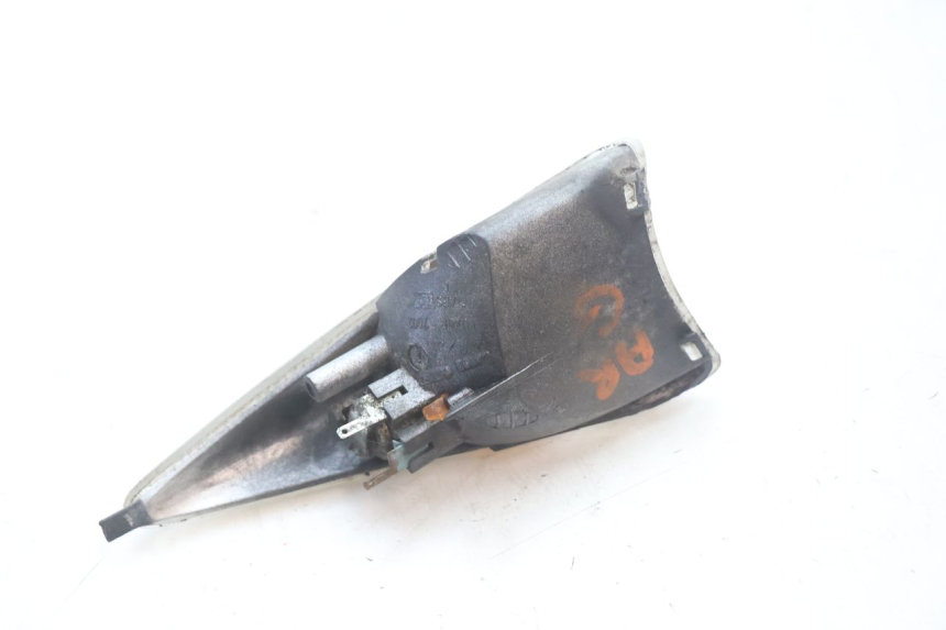 photo de CLIGNOTANT ARRIERE GAUCHE PEUGEOT SPEEDFIGHT 2 AC 50 (2000 - 2009) - Zoom état d’usage