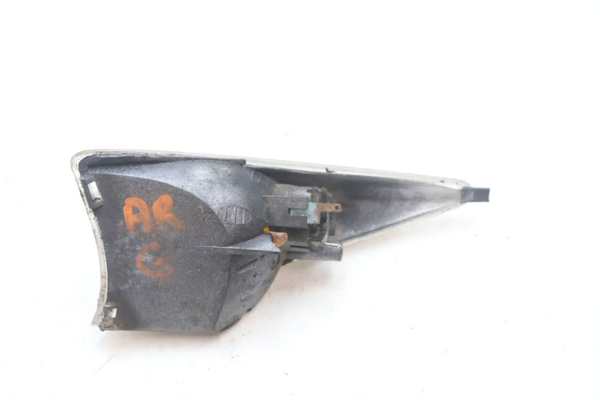 photo de CLIGNOTANT ARRIERE GAUCHE PEUGEOT SPEEDFIGHT 2 AC 50 (2000 - 2009) - Autre angle de vue