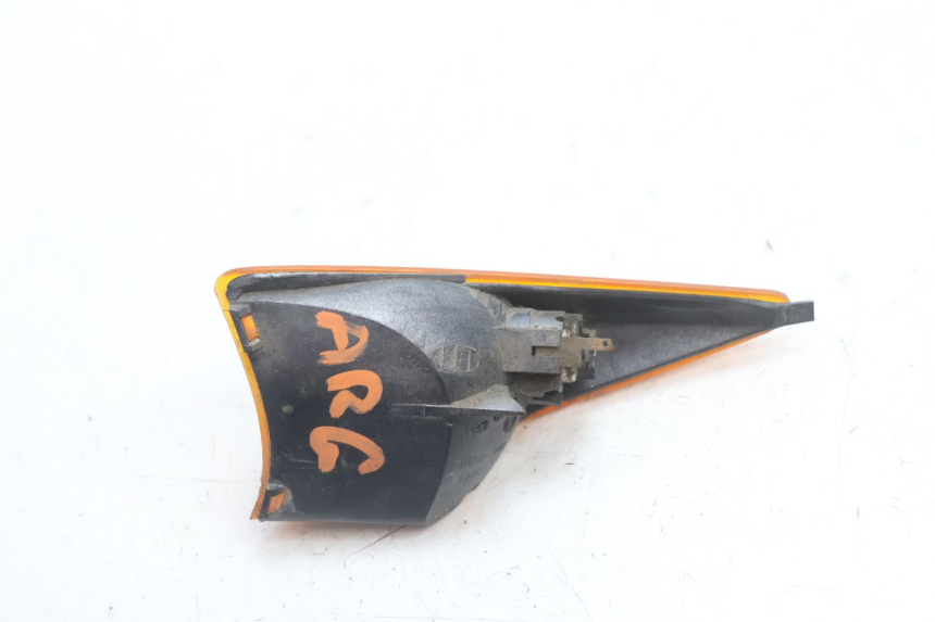 photo de CLIGNOTANT ARRIERE GAUCHE PEUGEOT SPEEDFIGHT LC 50 (1996 - 2002) - Autre angle de vue