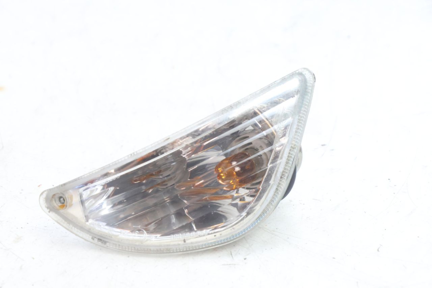 photo de CLIGNOTANT ARRIERE GAUCHE PIAGGIO VESPA S 2T 50 (2007 - 2014) - Vue principale