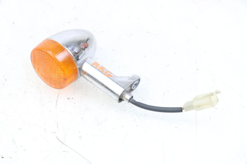 photo de CLIGNOTANT ARRIERE GAUCHE YAMAHA WHY 50 (1998 - 2000)