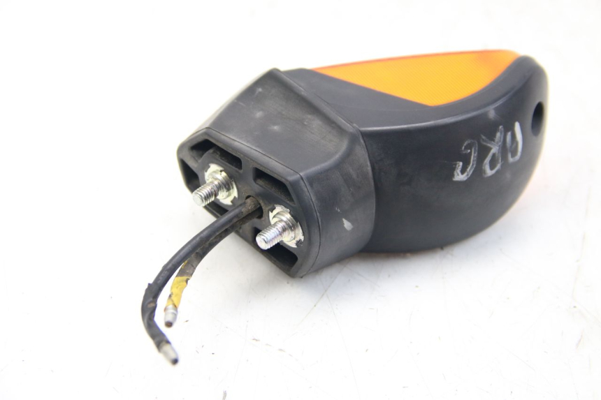 photo de CLIGNOTANT ARRIERE GAUCHE YAMAHA HW XENTER 125 (2011 - 2017)