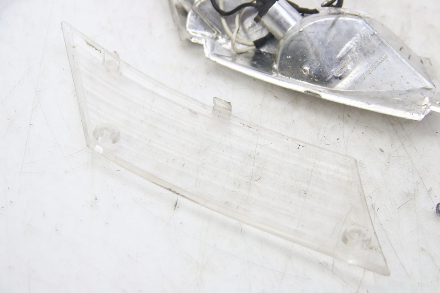 photo de CLIGNOTANT ARRIERE GAUCHE PIAGGIO ZIP 4T 50 (2018 - 2020)