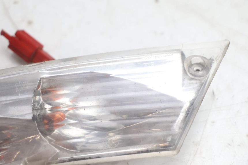 photo de CLIGNOTANT ARRIERE GAUCHE PIAGGIO ZIP IGET 4T 50 (2021 - 2023) - Zoom état d’usage
