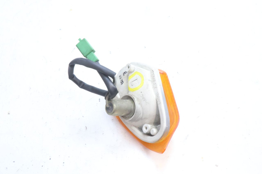 photo de CLIGNOTANT ARRIERE GAUCHE KAWASAKI ZZR 600 (1995 - 2004) - Points de fixation