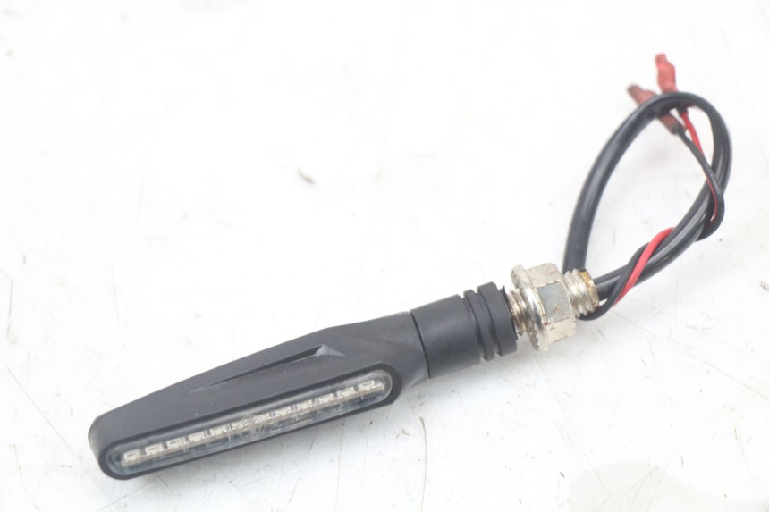 photo de CLIGNOTANT ARRIERE SUZUKI GS F 500 (2004 - 2007) - Pièce contrôlée