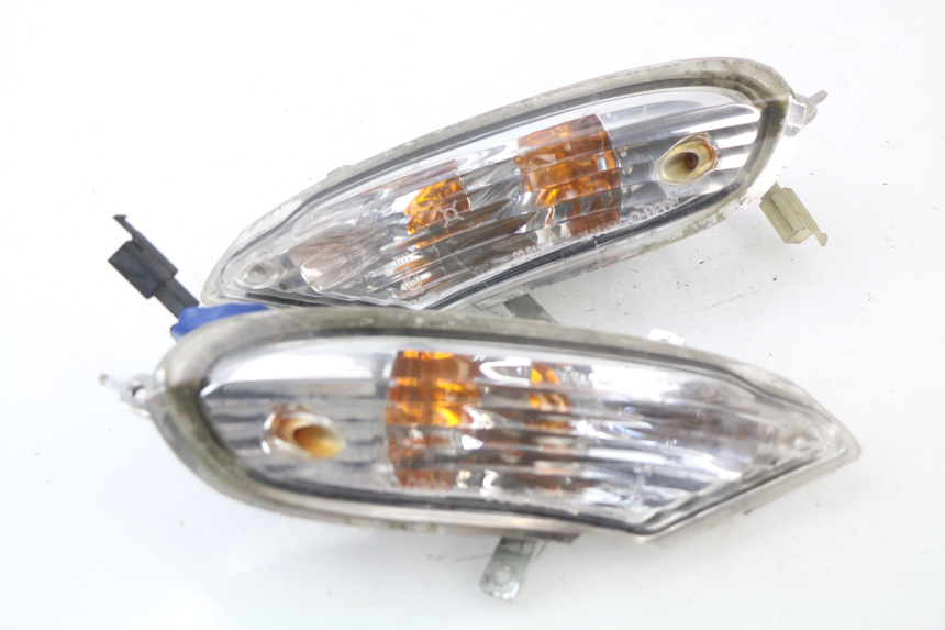 photo de CLIGNOTANT ARRIERE KYMCO GRAND DINK 250 (2002 - 2007)