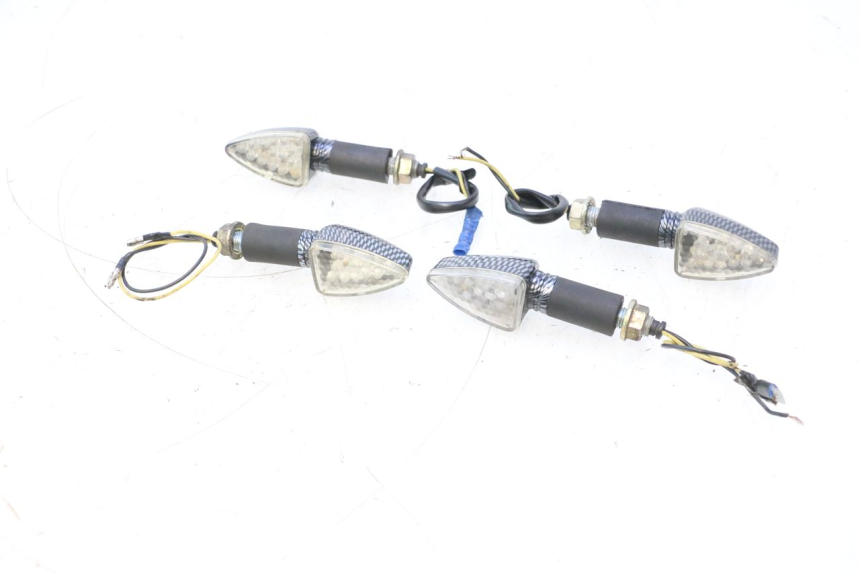 photo de CLIGNOTANT ARRIERE PEUGEOT LUDIX SNAKE 2T 50 (2004 - 2014) - Vue principale