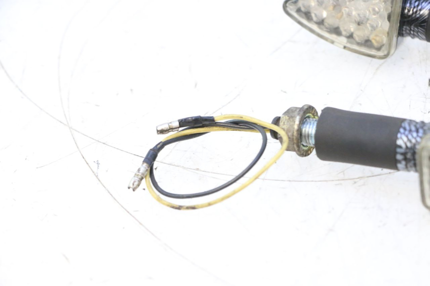 photo de CLIGNOTANT ARRIERE PEUGEOT LUDIX SNAKE 2T 50 (2004 - 2014) - Vue d’ensemble