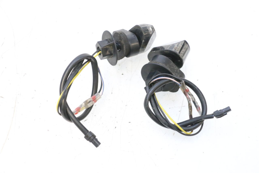 photo de CLIGNOTANT ARRIERE PIAGGIO MP3 RL 250 (2006 - 2010) - Détail de la pièce